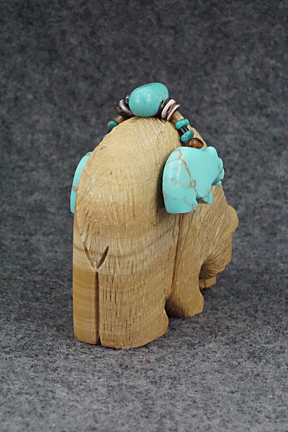 Bear with Cubs Zuni Fetish Carving - Douglas Martza