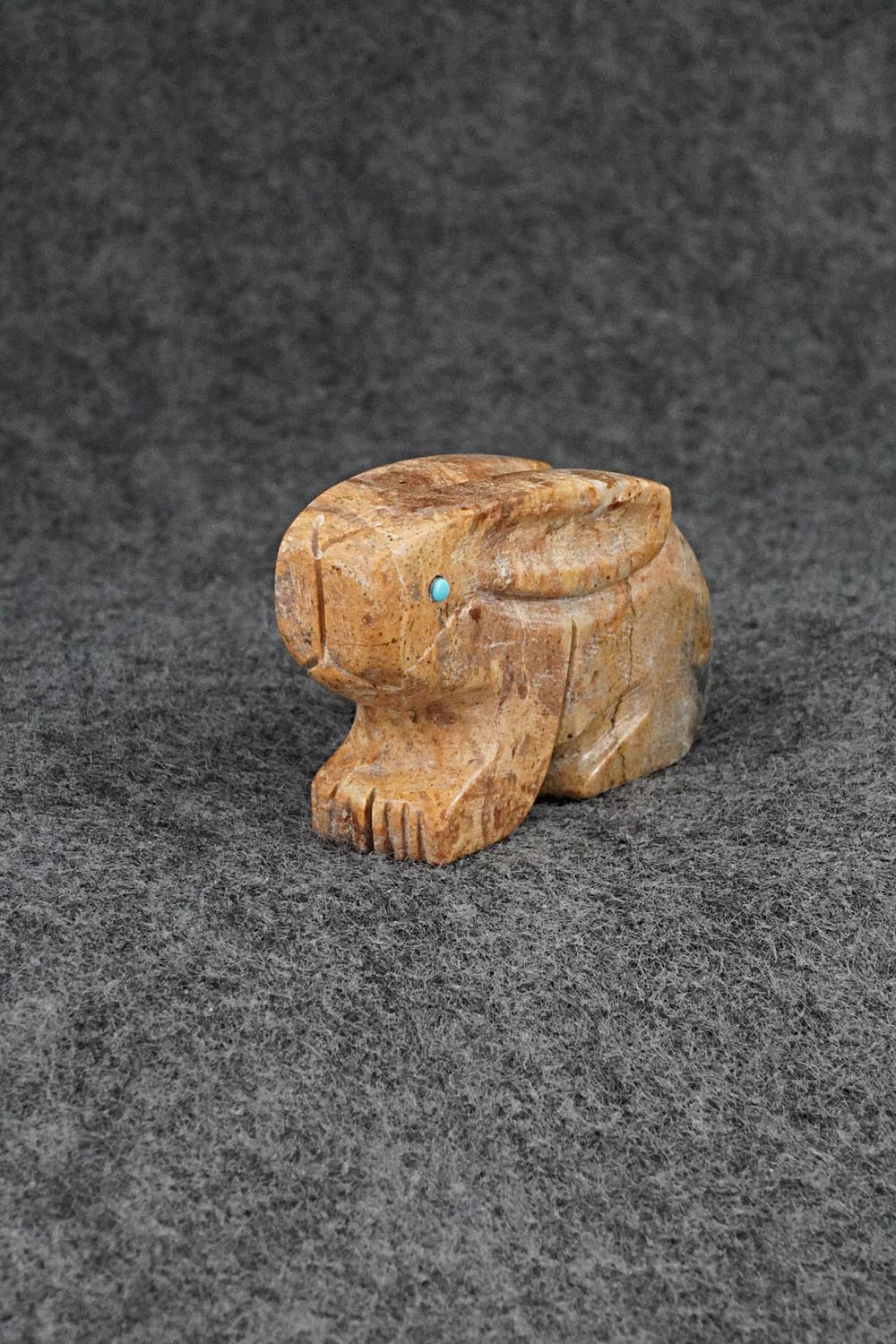 Rabbit Zuni Fetish Carving - Reynold Lunasee