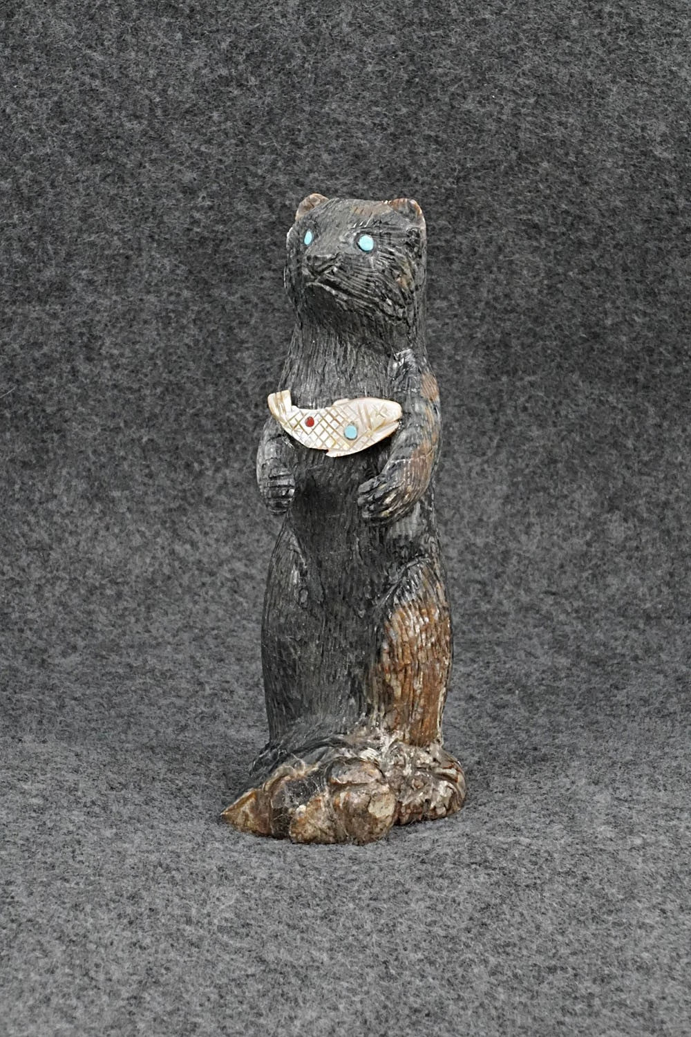 Bear Zuni Fetish Carving - Lance Cheama