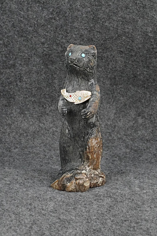 Bear Zuni Fetish Carving - Lance Cheama