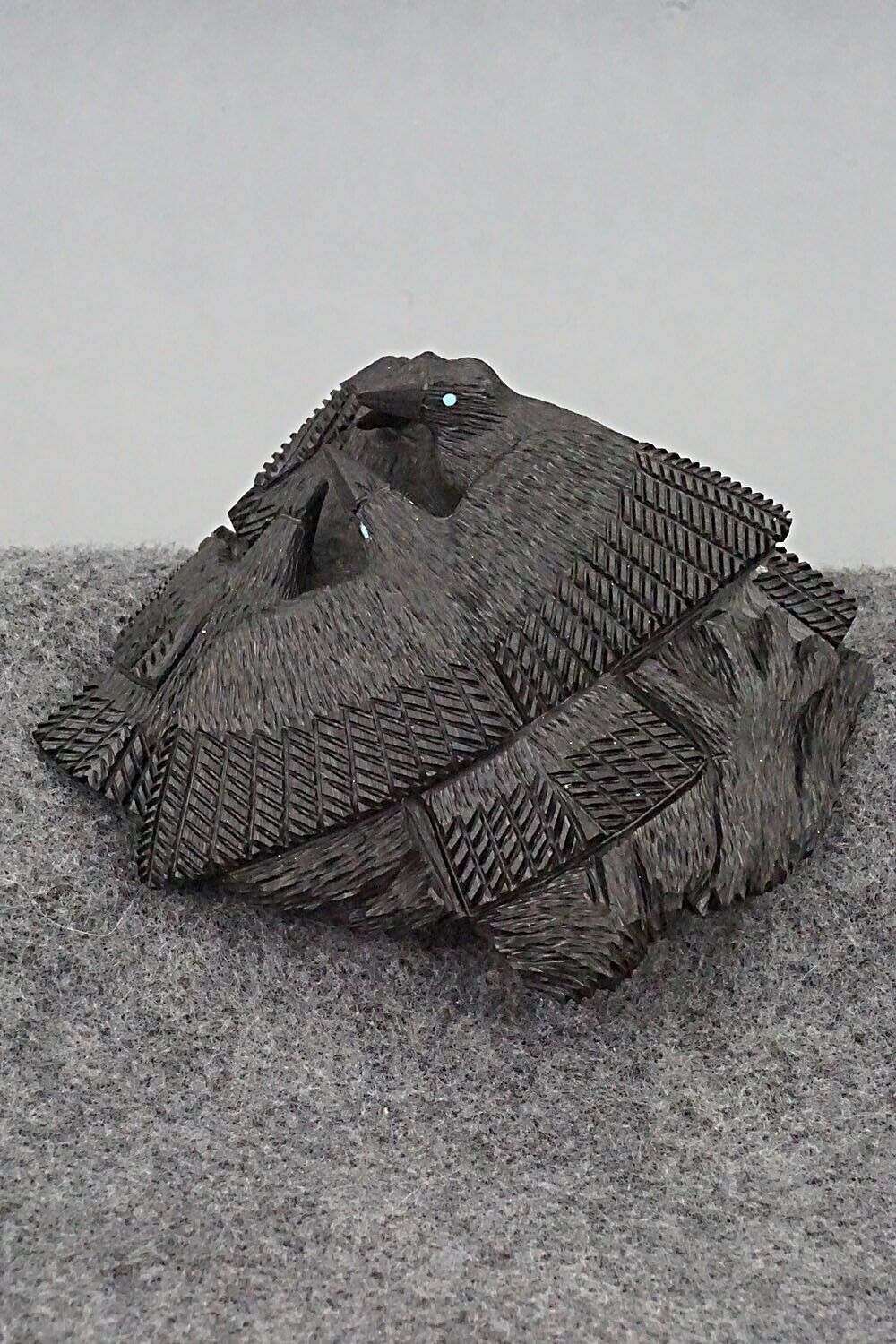 Crows Zuni Fetish Carving - Destry Siutza