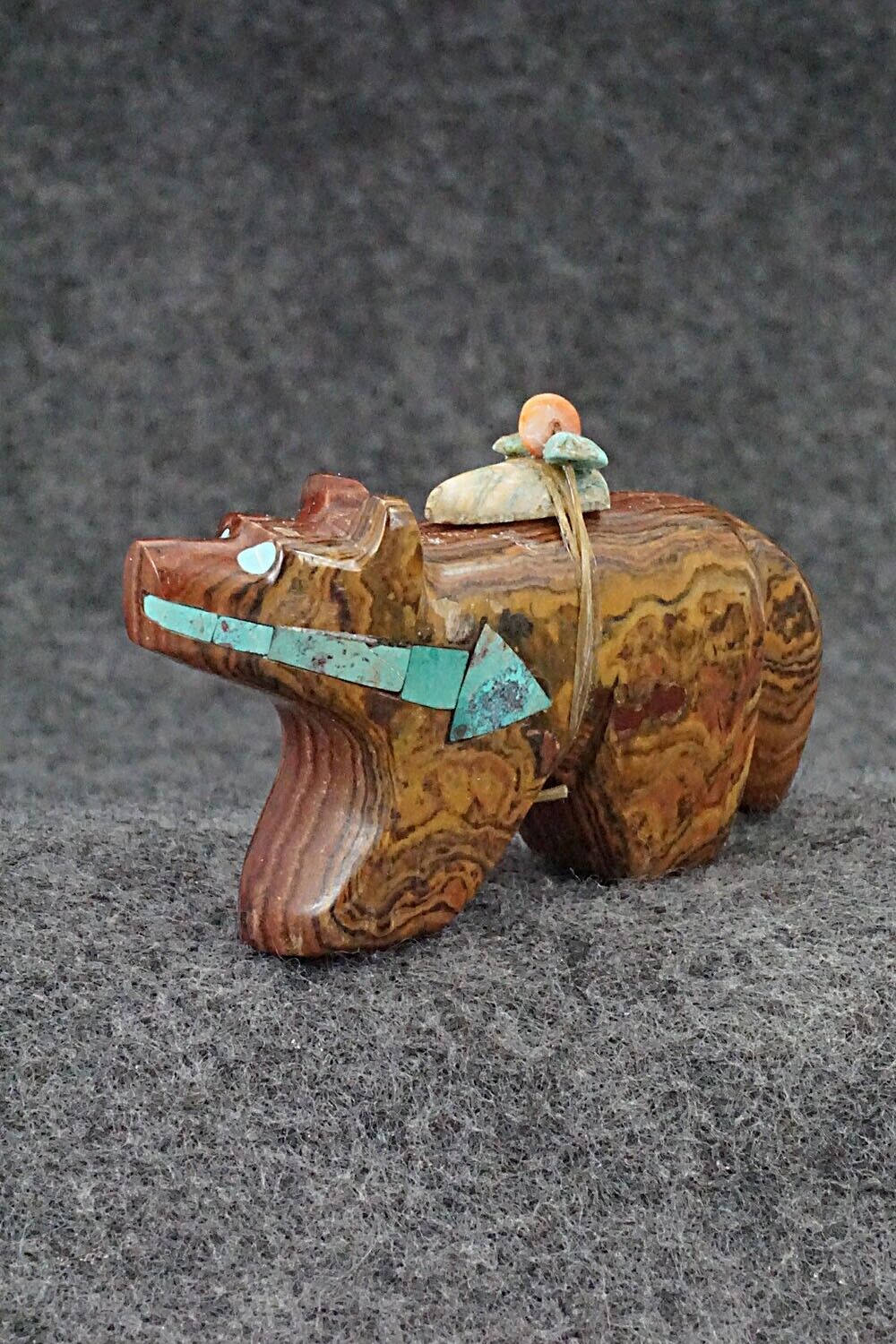 Wolf Zuni Fetish Carving - Donovan Laiwakete