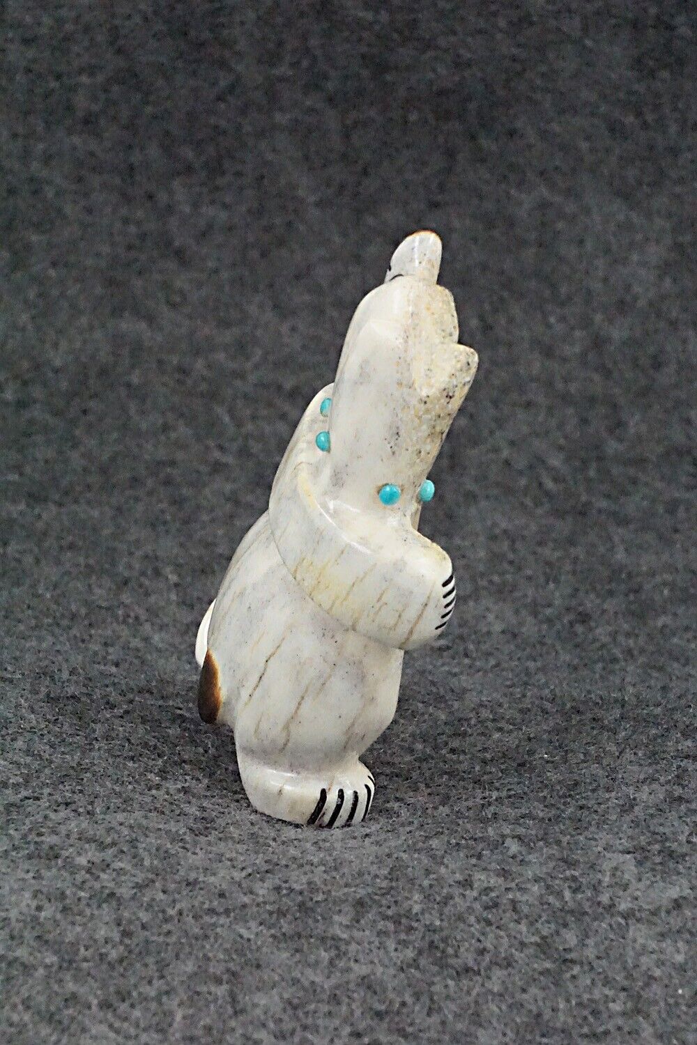 Bear Zuni Fetish Carving - Claudia Peina