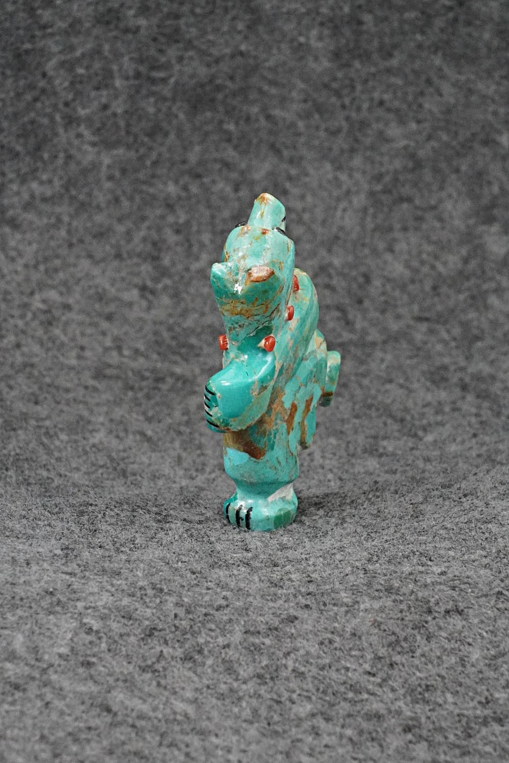 Bear Zuni Fetish Carving - Claudia Peina