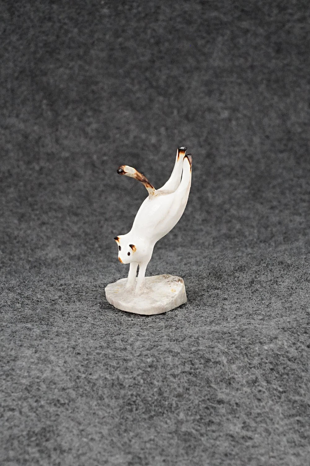 Cat Zuni Fetish Carving - Ruben Najera