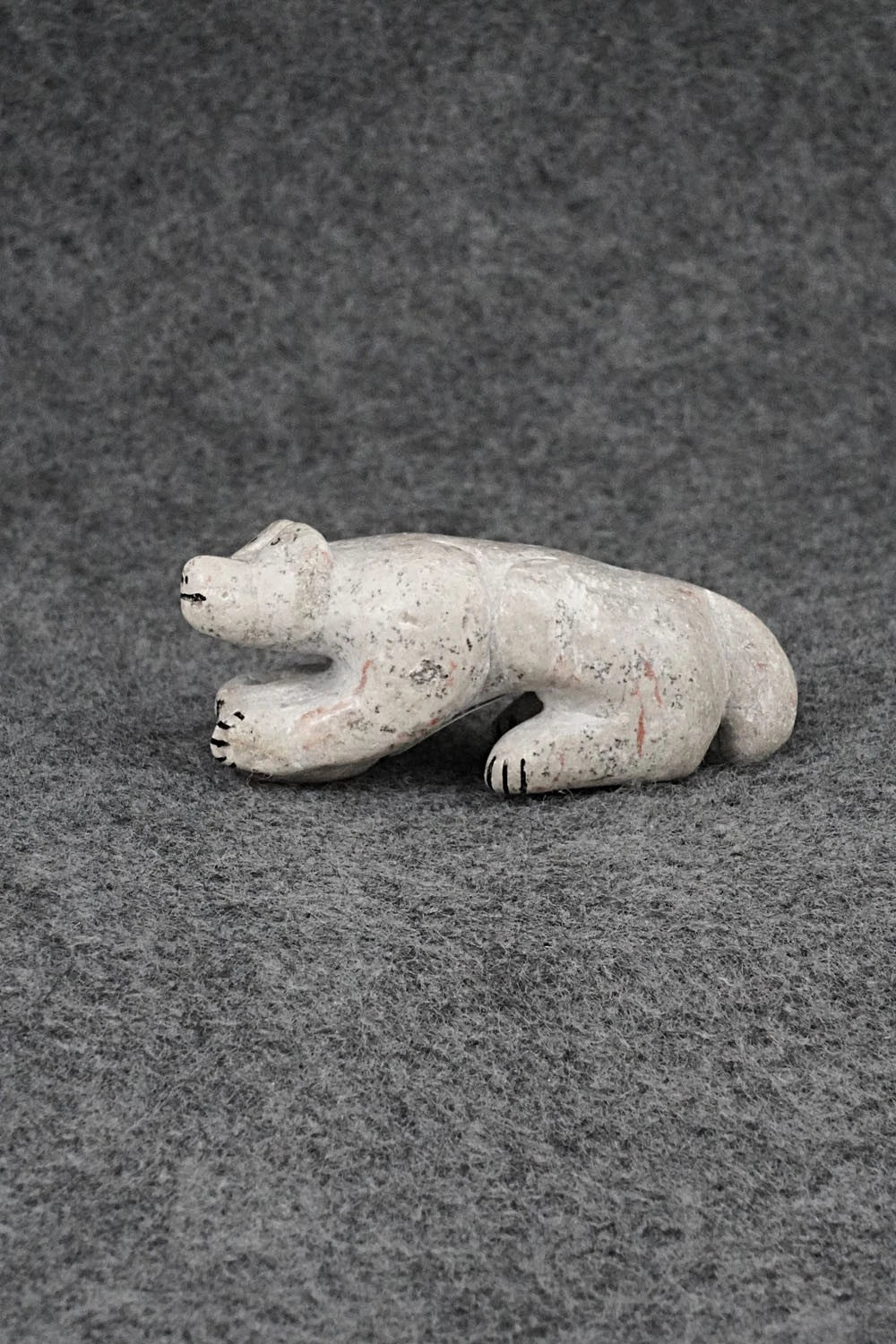 Bear Zuni Fetish Carving - Rick Kallestewa