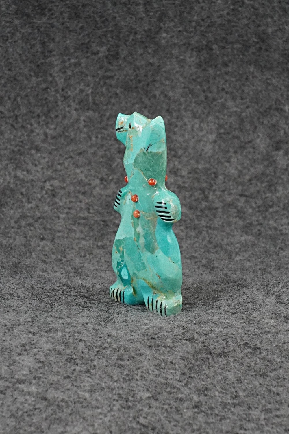 Bear Zuni Fetish Carving - Claudia Peina
