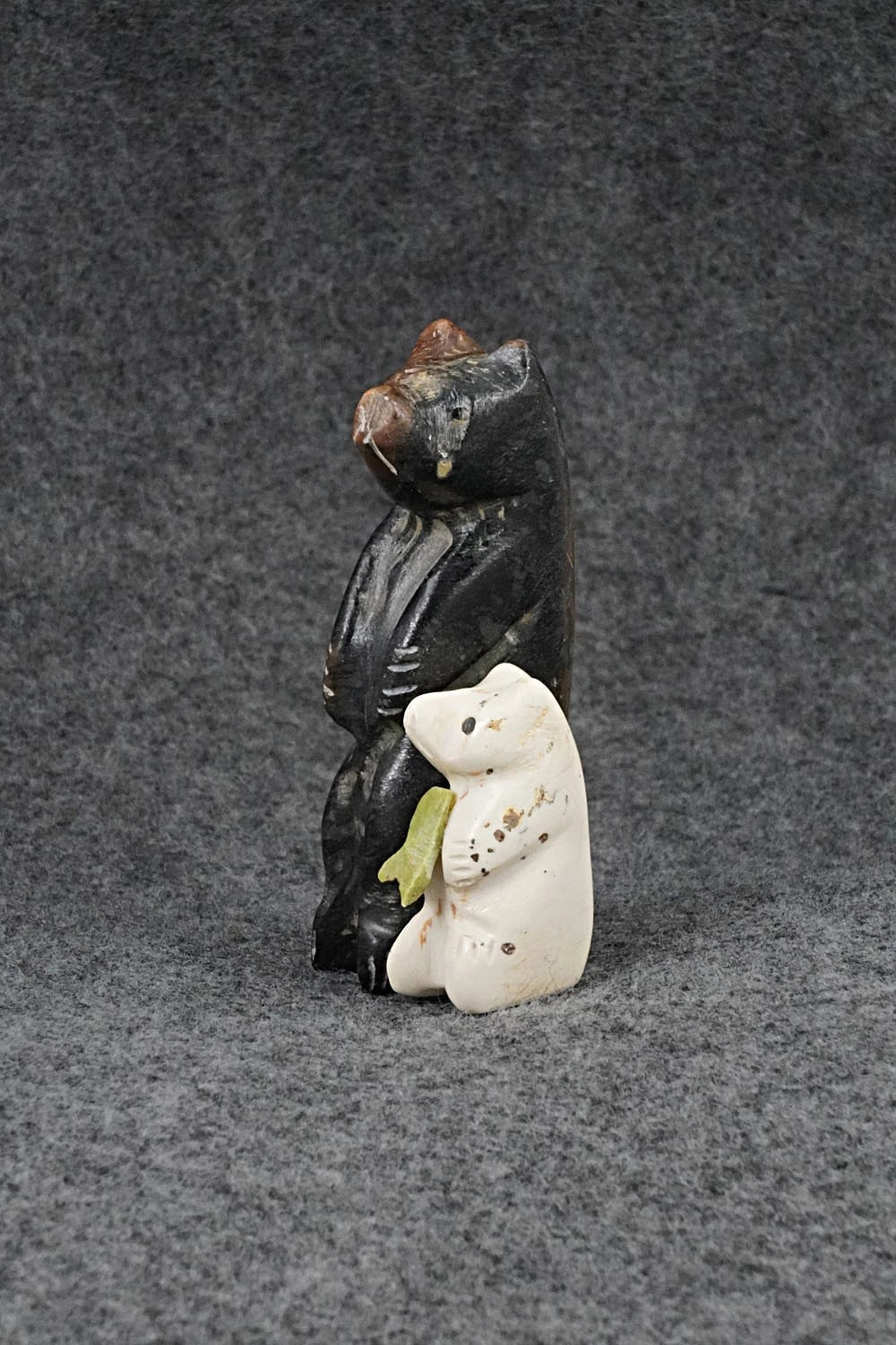 Bear Zuni Fetish Carving - Justin Red Elk