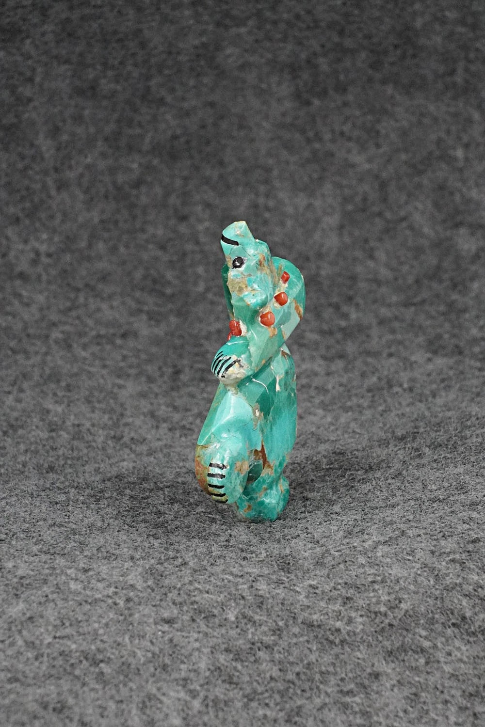 Bear Zuni Fetish Carving - Claudia Peina