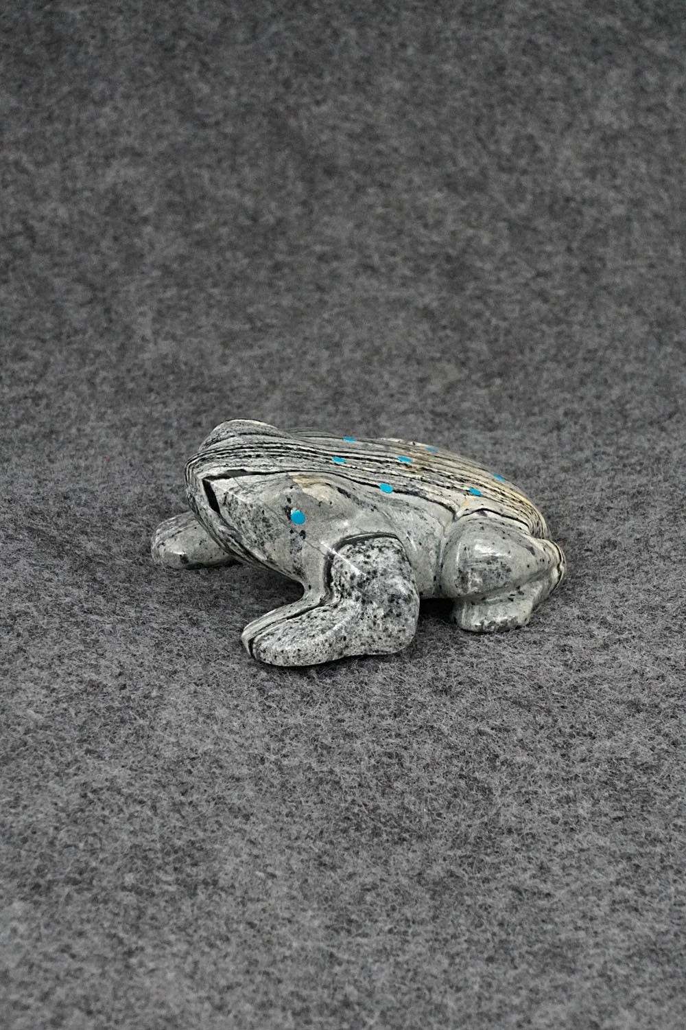 Frog Zuni Fetish Carving - Nelson Yatsattie