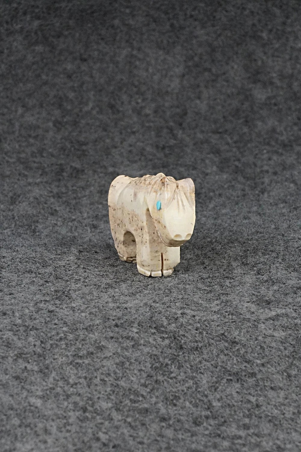 Horse Zuni Fetish Carving - Dannette Laate