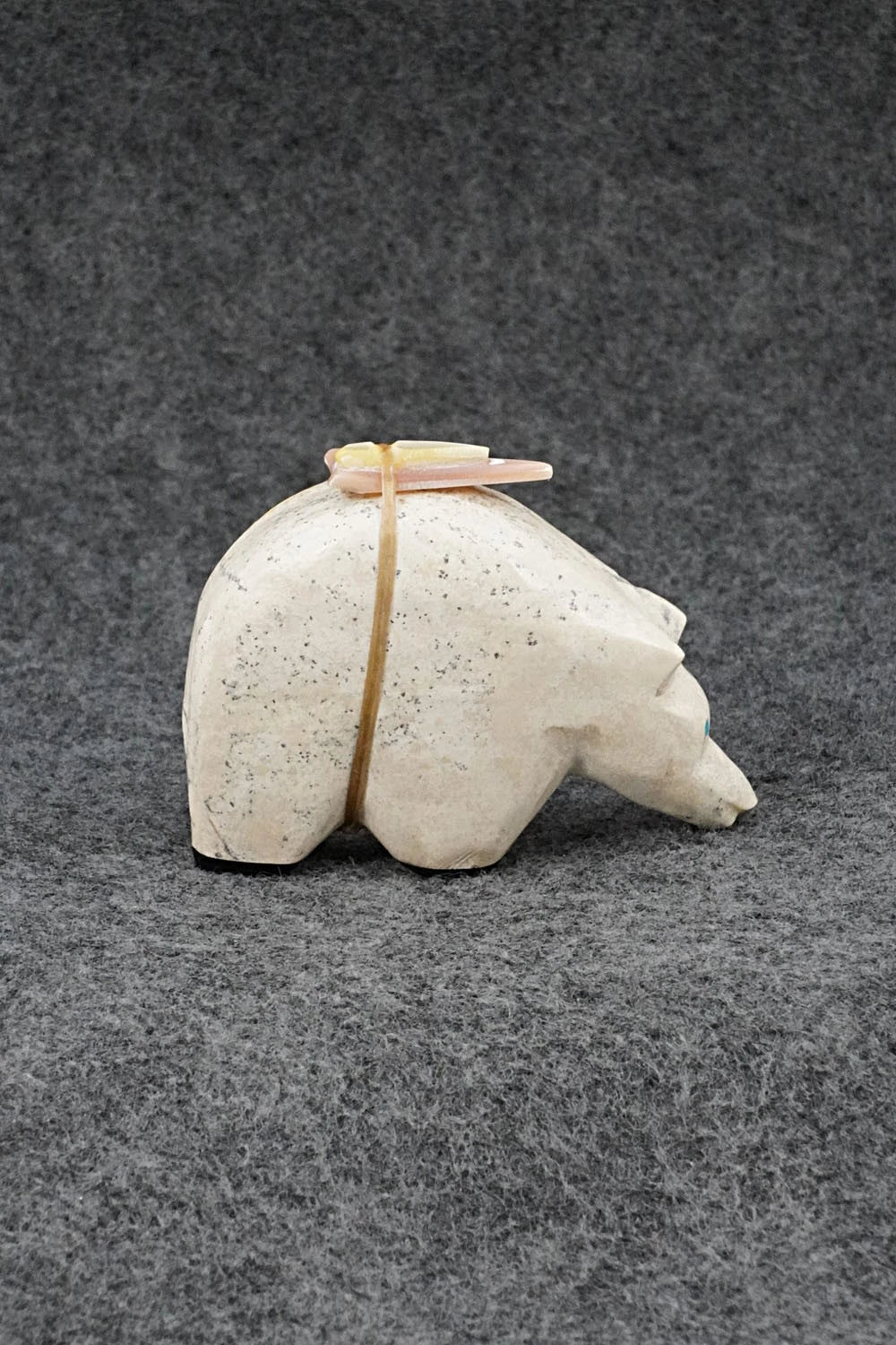 Bear Zuni Fetish Carving - Delvin Leekya
