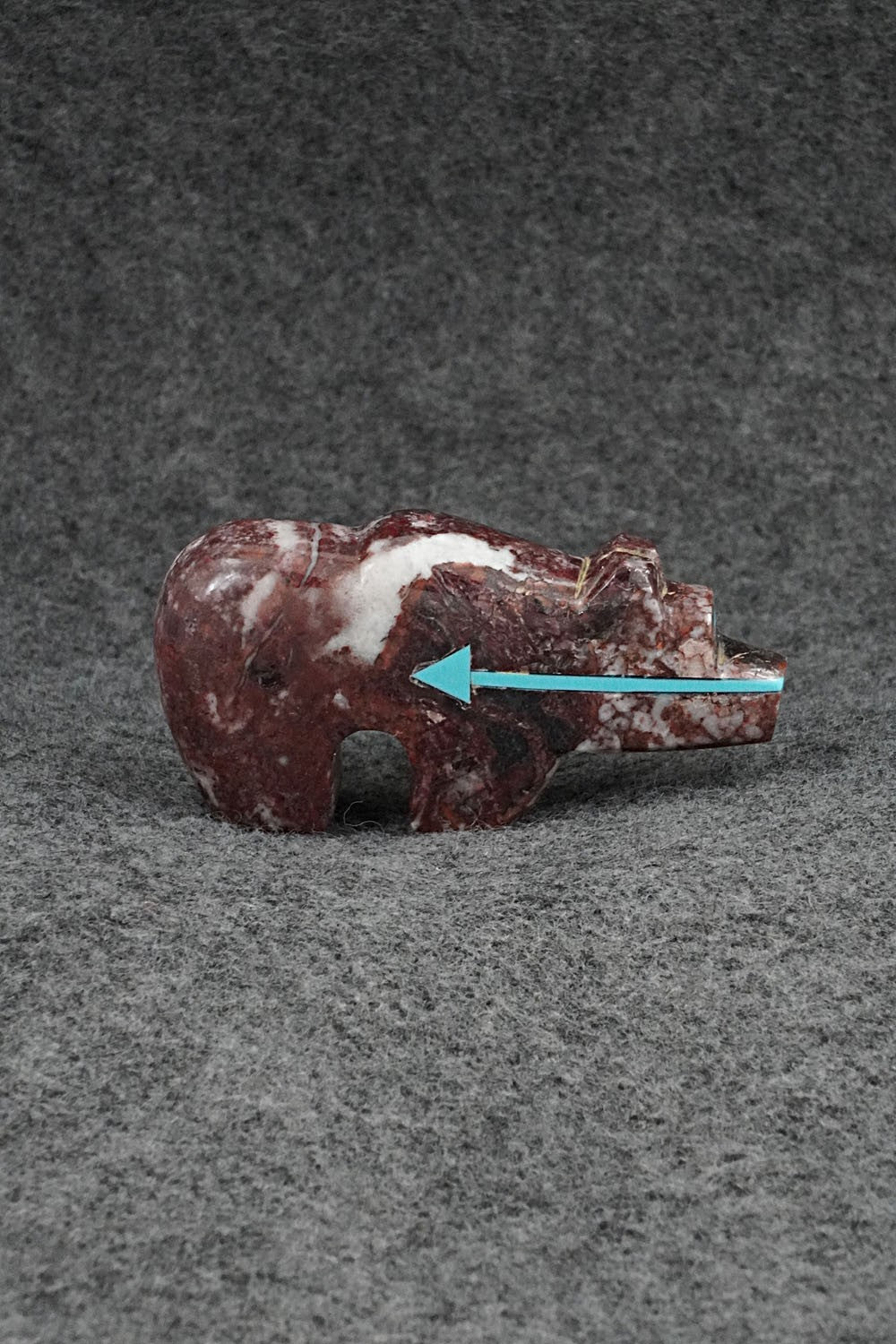 Bear Zuni Fetish Carving - Bernard Laiwakete