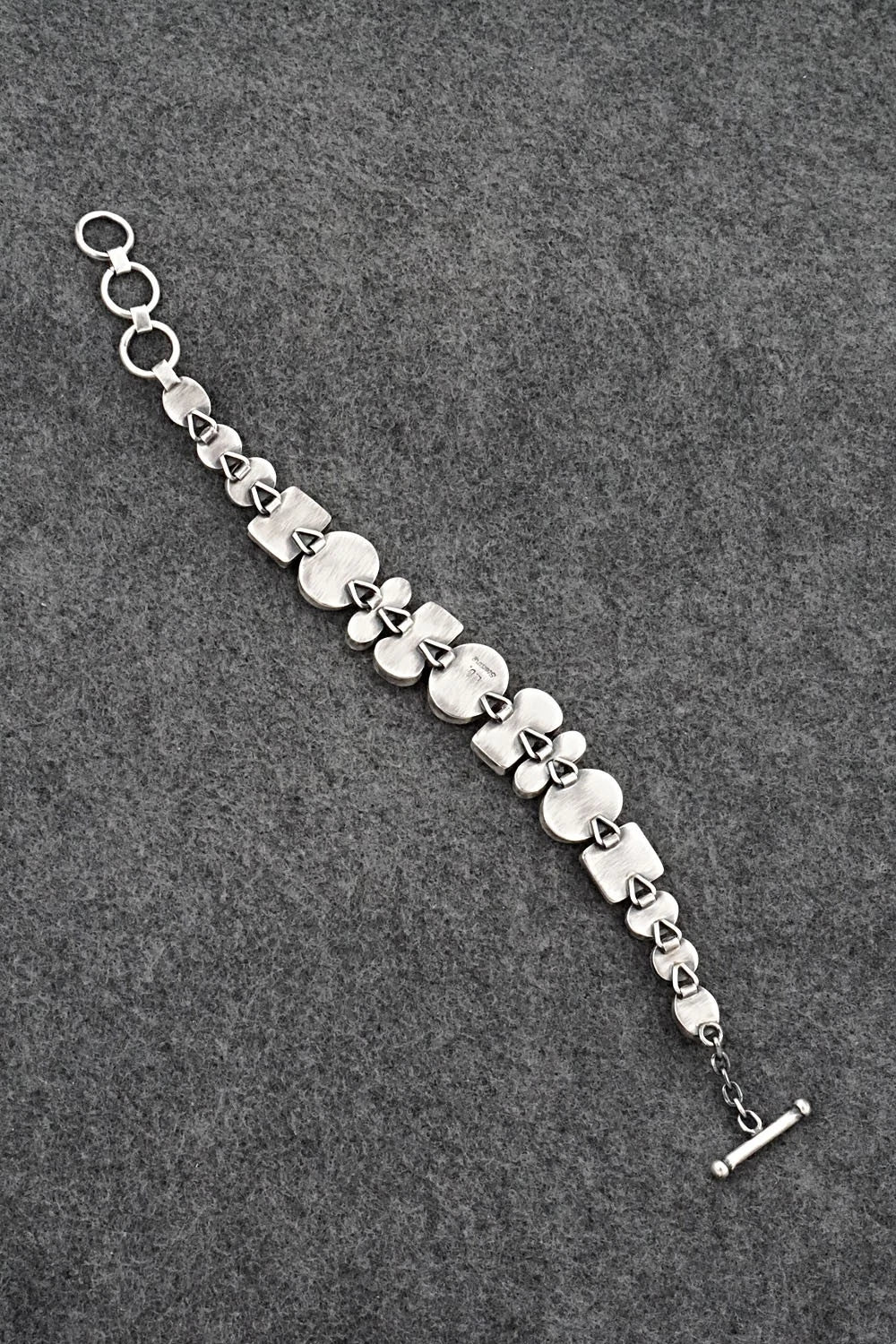 Spiny Oyster & Sterling Silver Link Bracelet - Loretta Delgarito