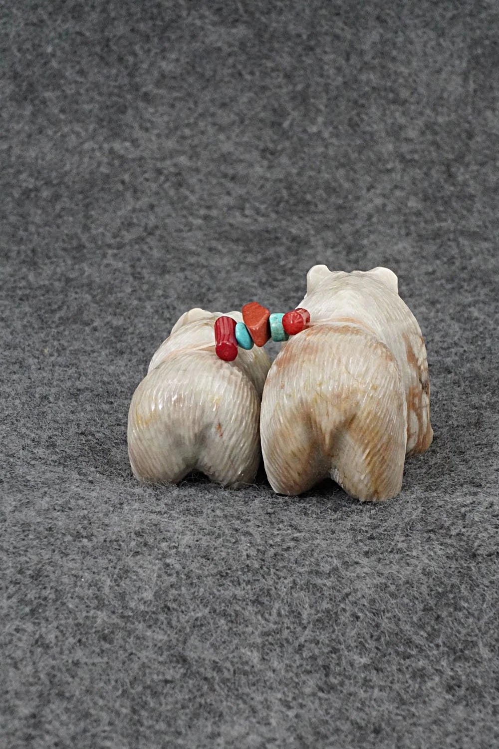 Bear Zuni Fetish Carving - Farlan & Paulette Quam