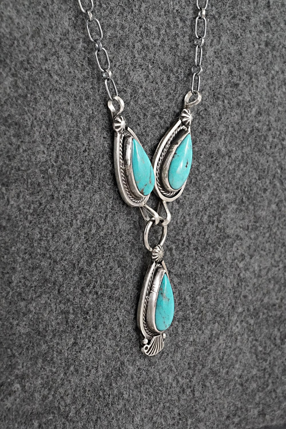 Turquoise & Sterling Silver Necklace - Verley Betone