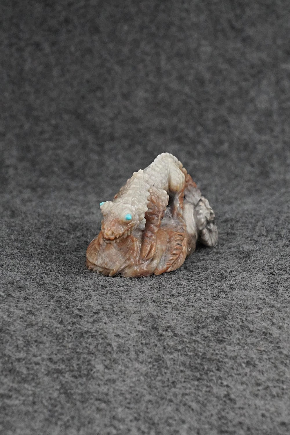 Chameleon Zuni Fetish Carving - Lance Cheama