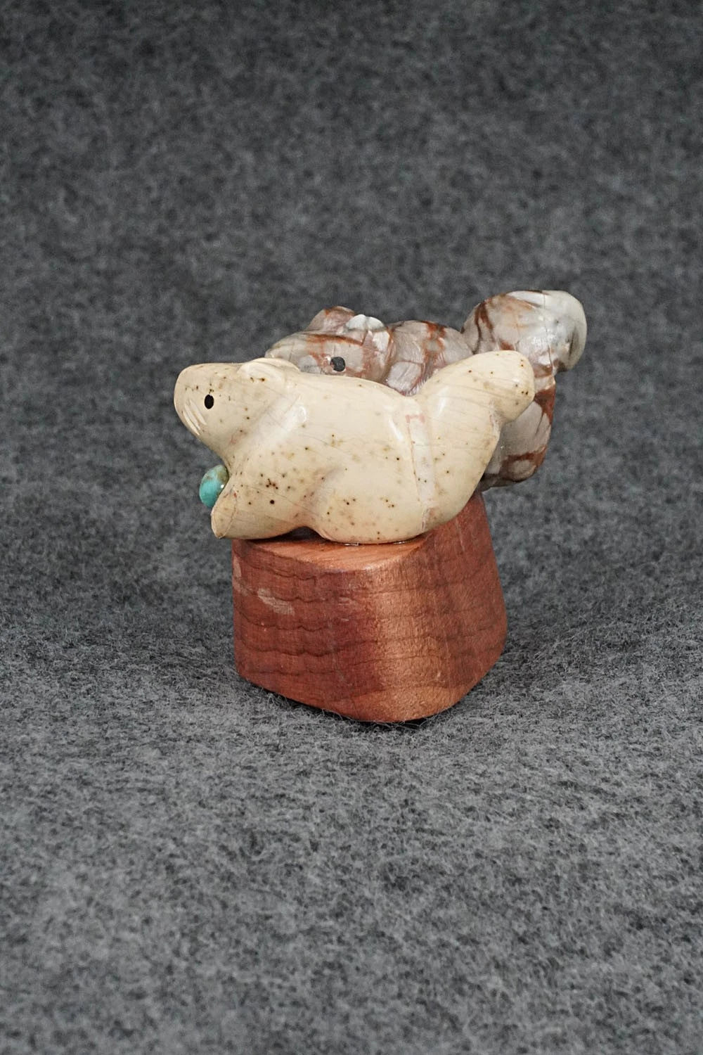 Squirrel Zuni Fetish Carving - Justin Red Elk
