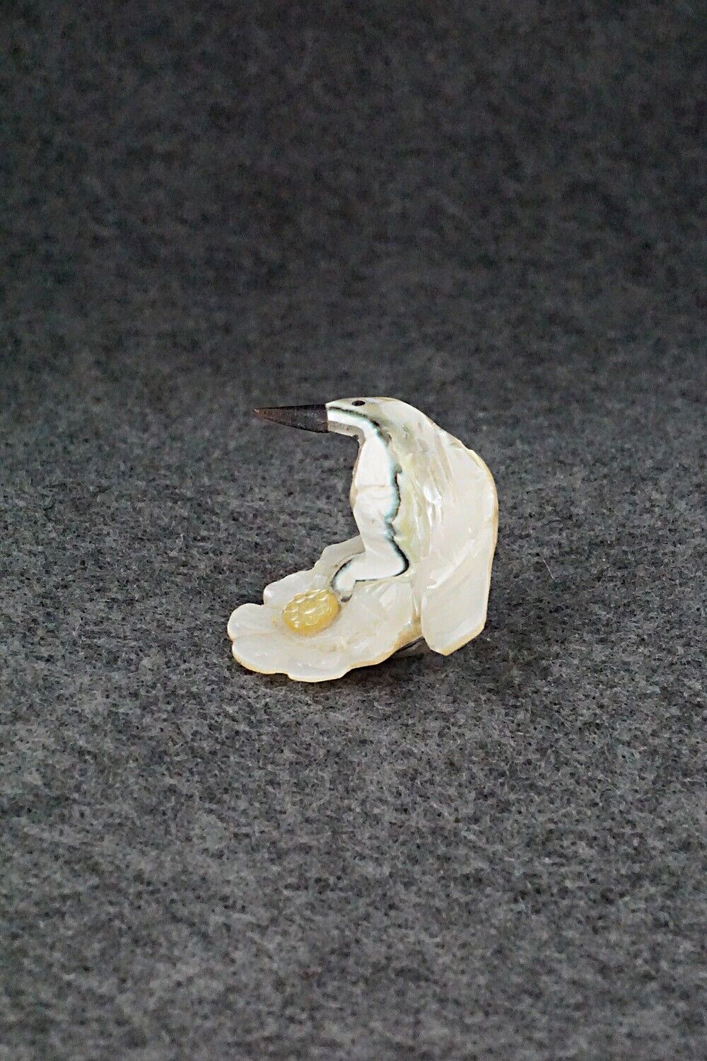 Hummingbird Zuni Fetish Carving - Darrin Boone