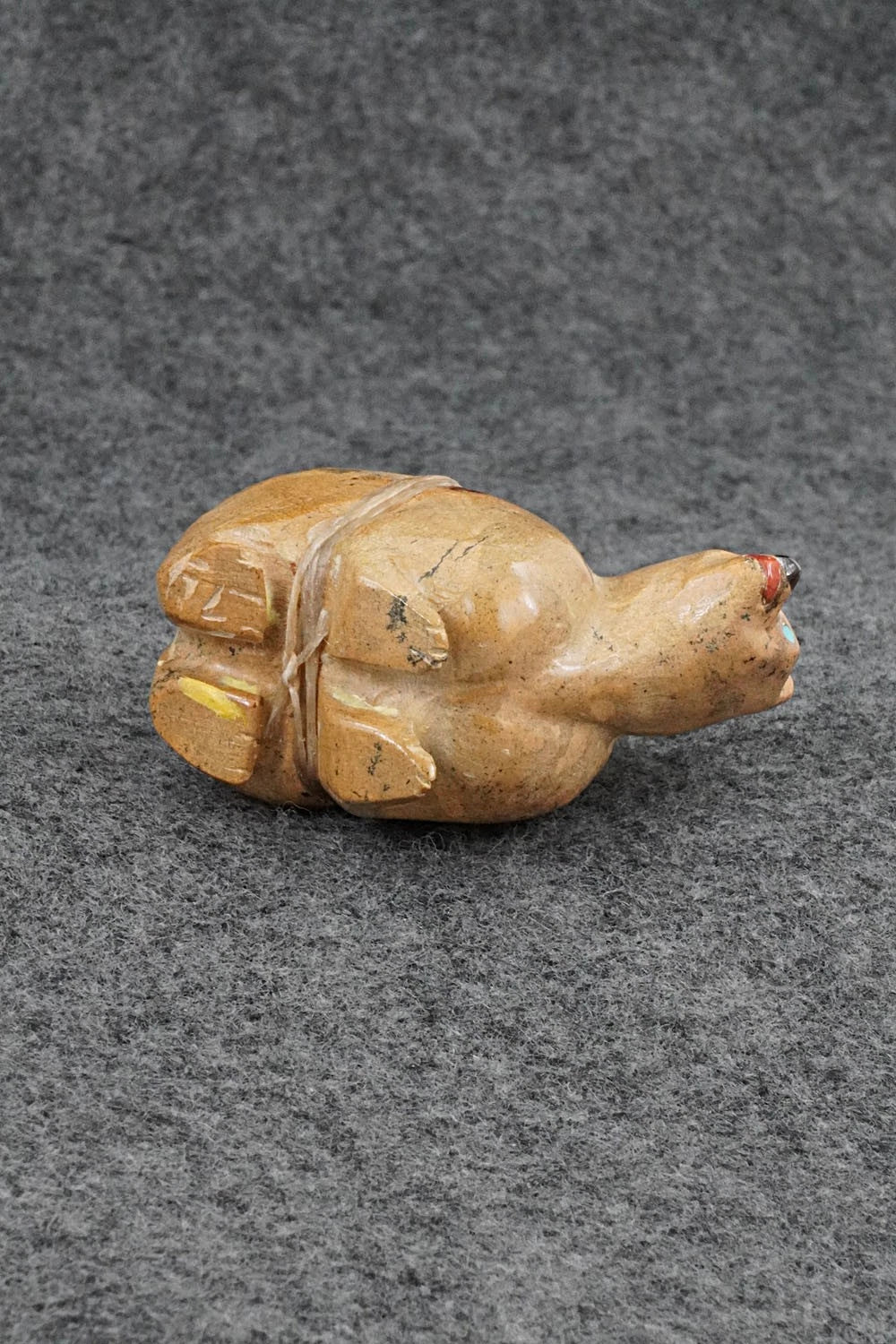 Bear Zuni Fetish Carving - Freddie Leekya