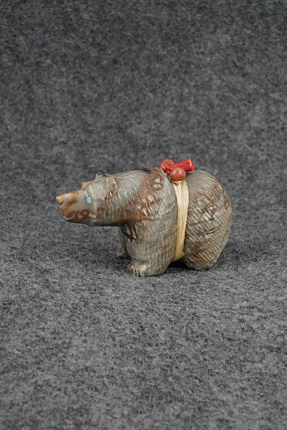 Bear Zuni Fetish Carving - Farlan & Paulette Quam