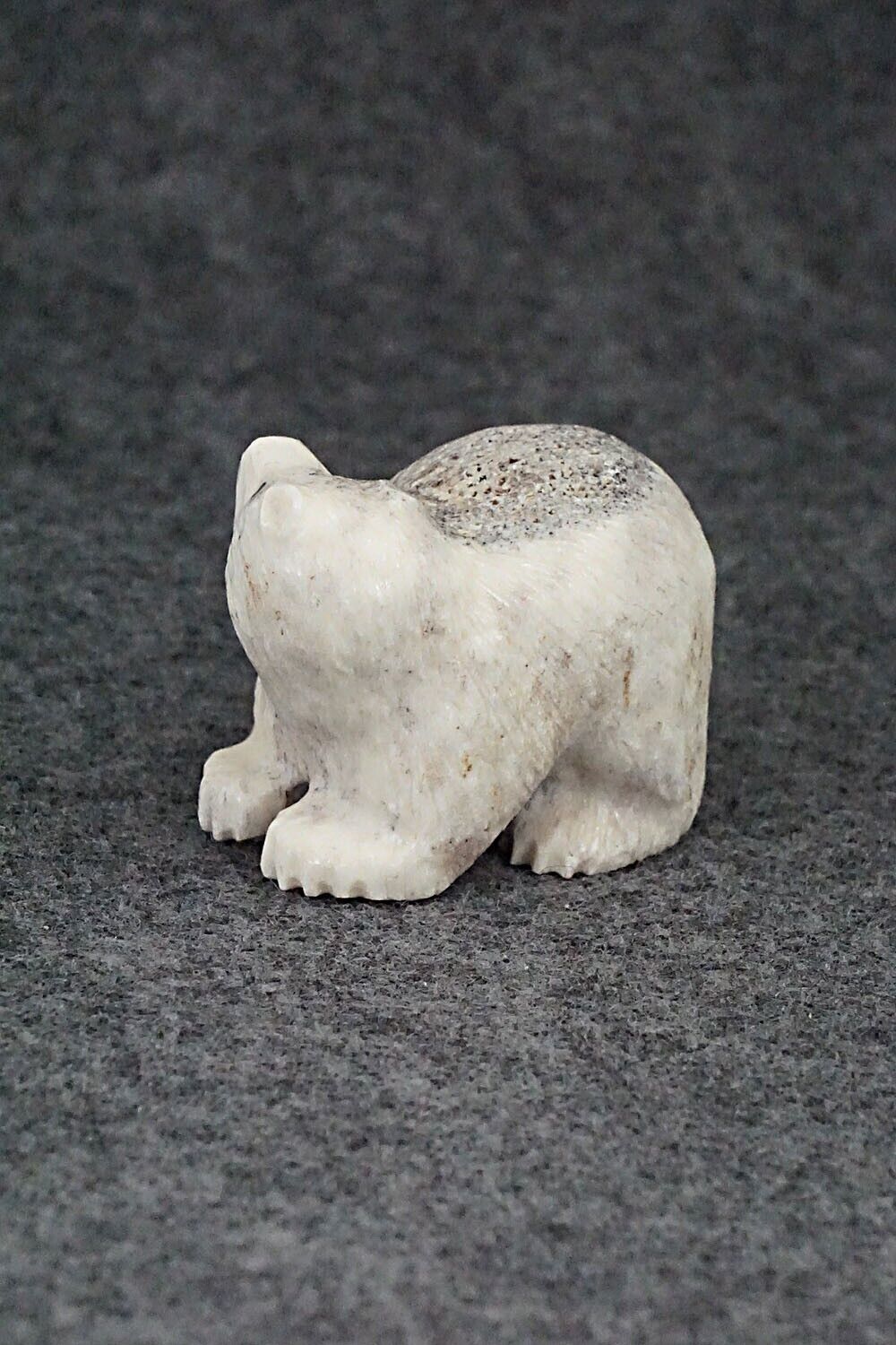Bear Zuni Fetish Carving - Maxx Laate