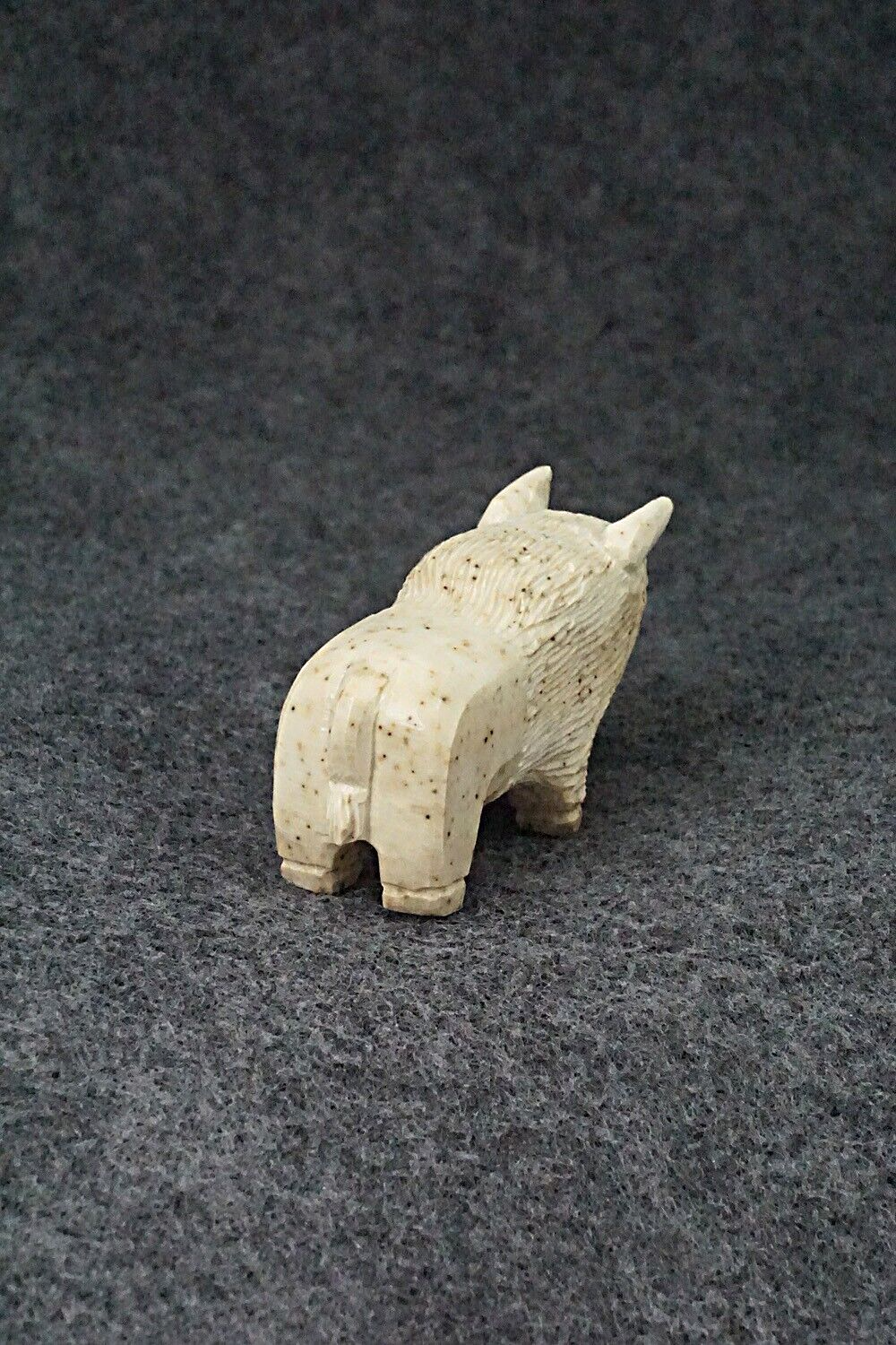 Buffalo Zuni Fetish Carving - Jesus Espino