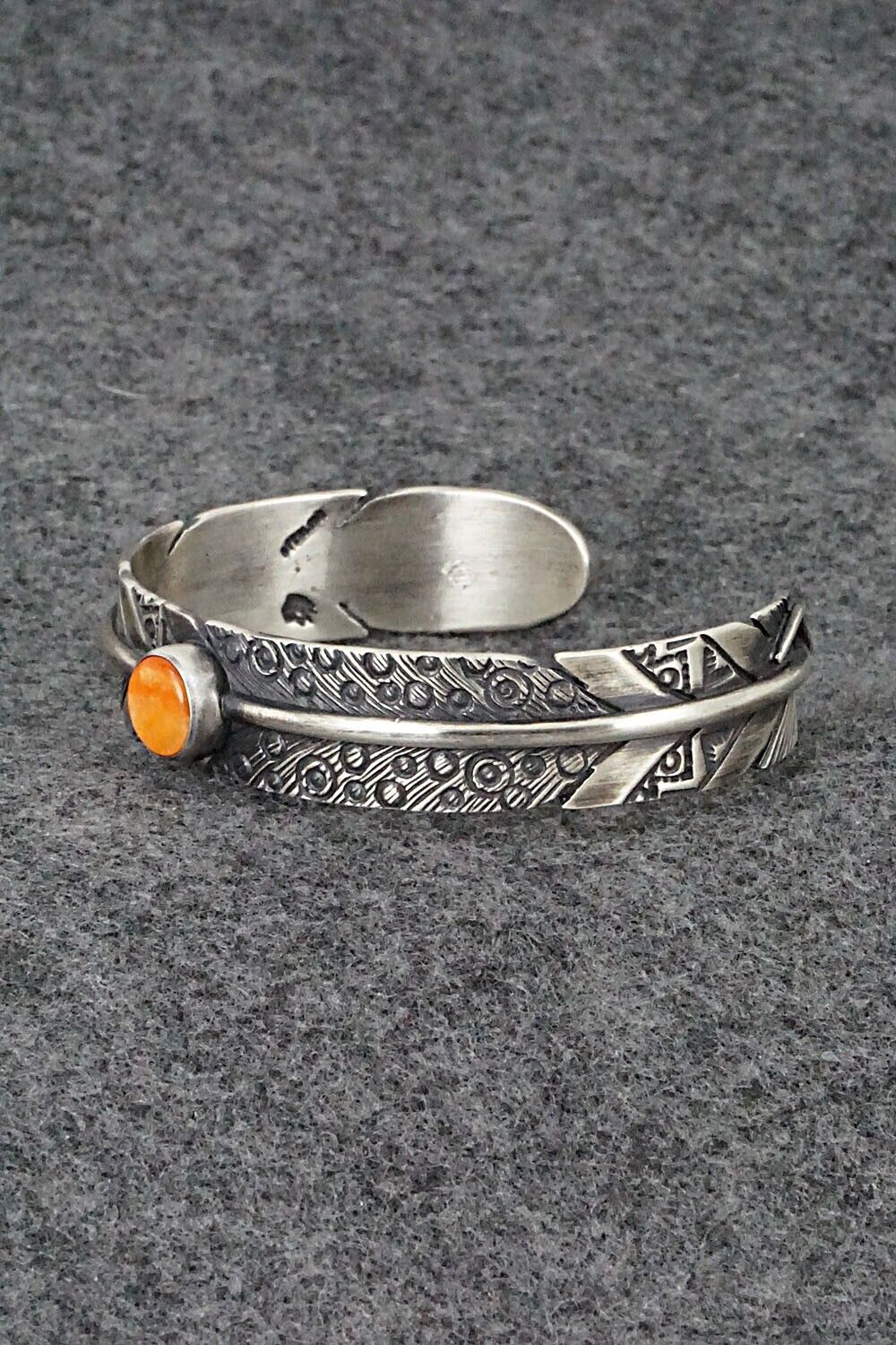 Spiny Oyster & Sterling Silver Bracelet - Raymond Coriz