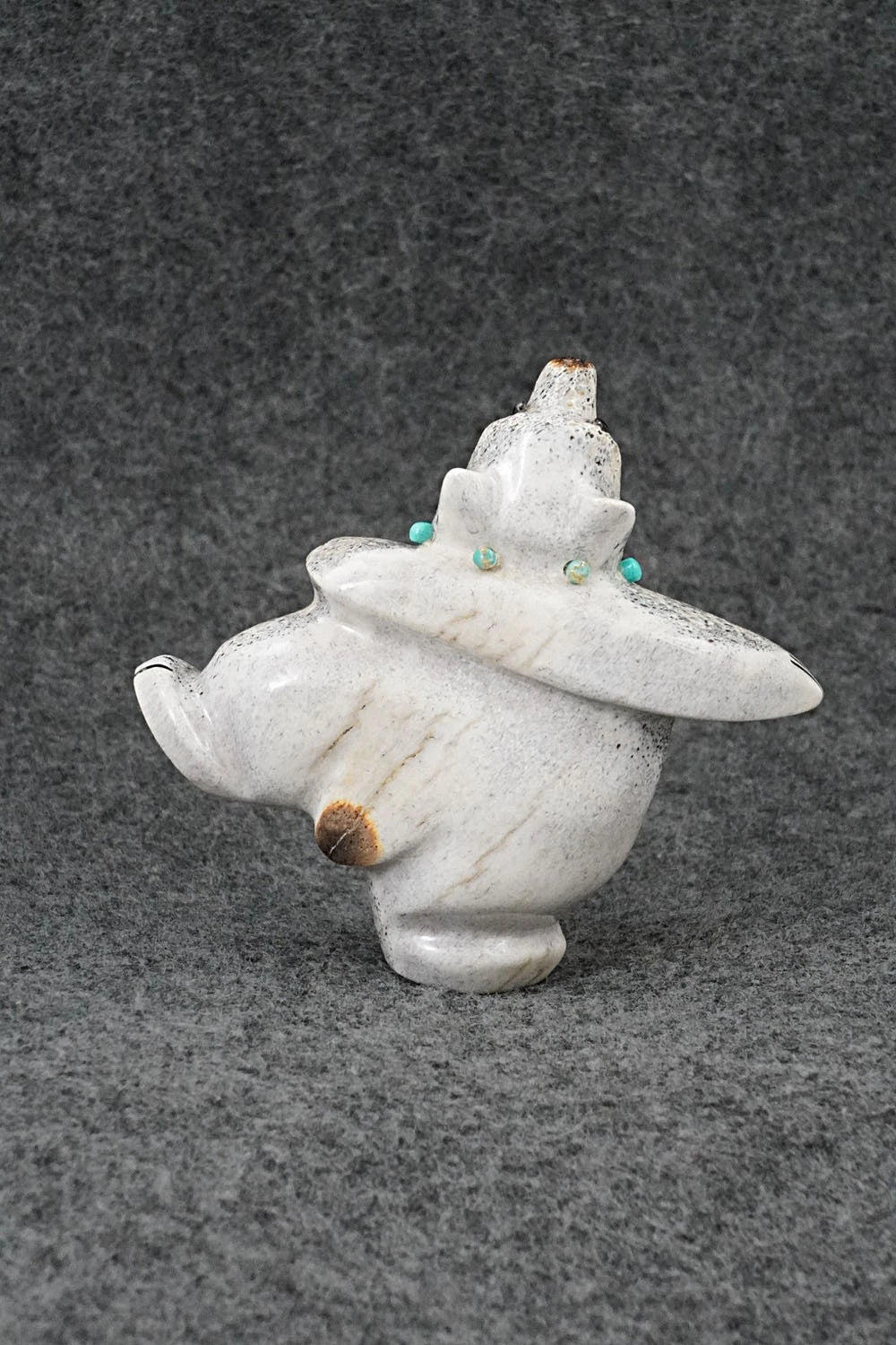Bear Zuni Fetish Carving - Claudia Peina