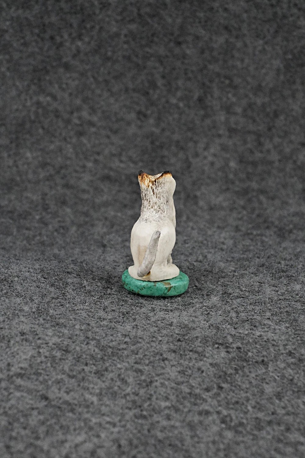 Cat Zuni Fetish Carving - Ruben Najera