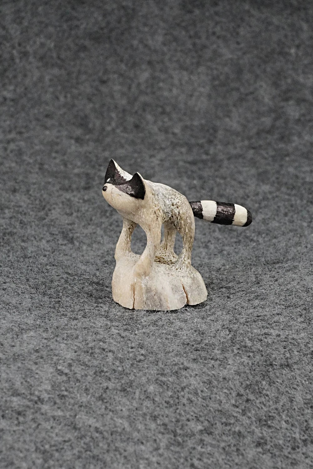 Raccoon Zuni Fetish Carving - Ruben Najera