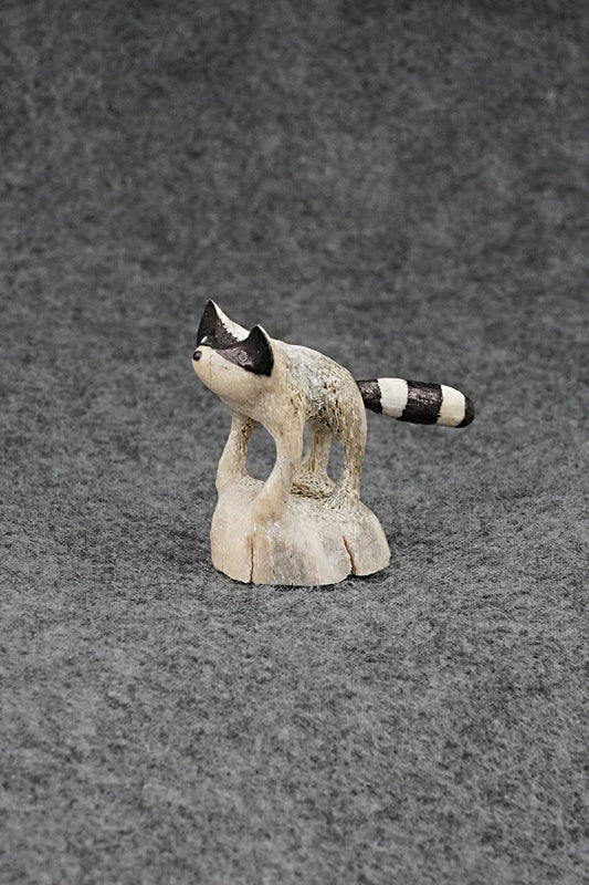 Raccoon Zuni Fetish Carving - Ruben Najera