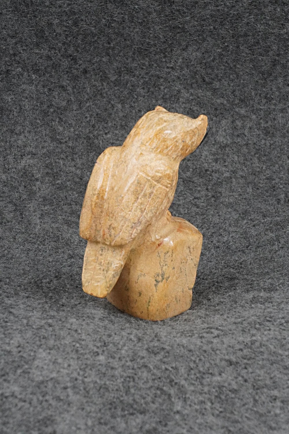 Owl Zuni Fetish Carving - Freddie Leekya