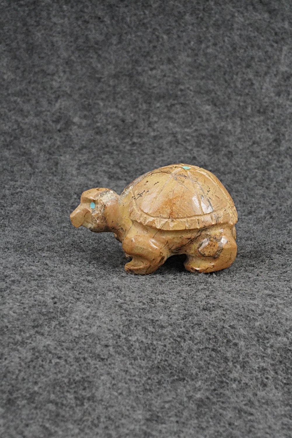 Turtle Zuni Fetish Carving - Freddie Leekya