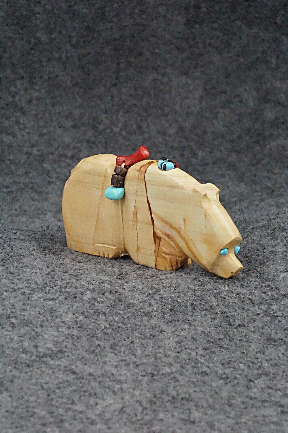 Bear Zuni Fetish Carving - Danette Laate