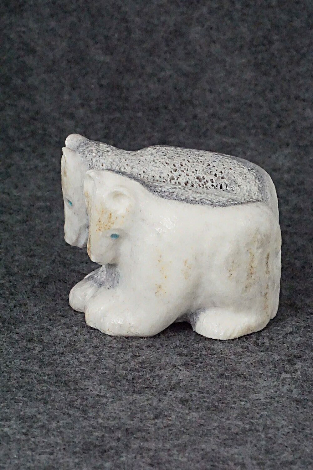 Bears Zuni Fetish Carving - Maxx Laate