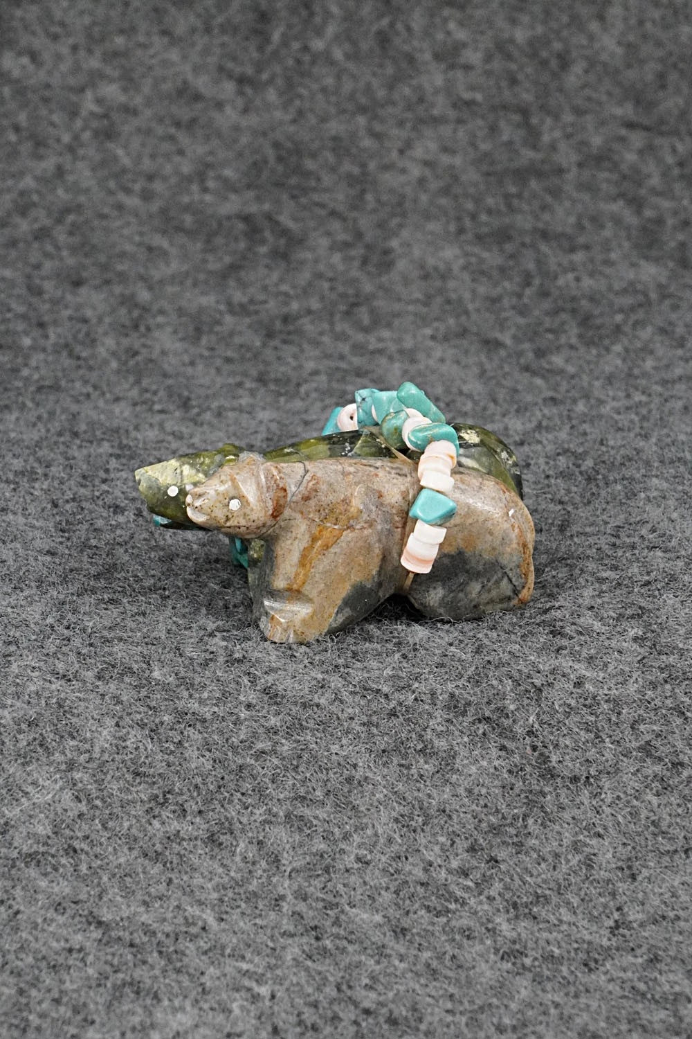 Bear Zuni Fetish Carving - Daisy Rose Leonard