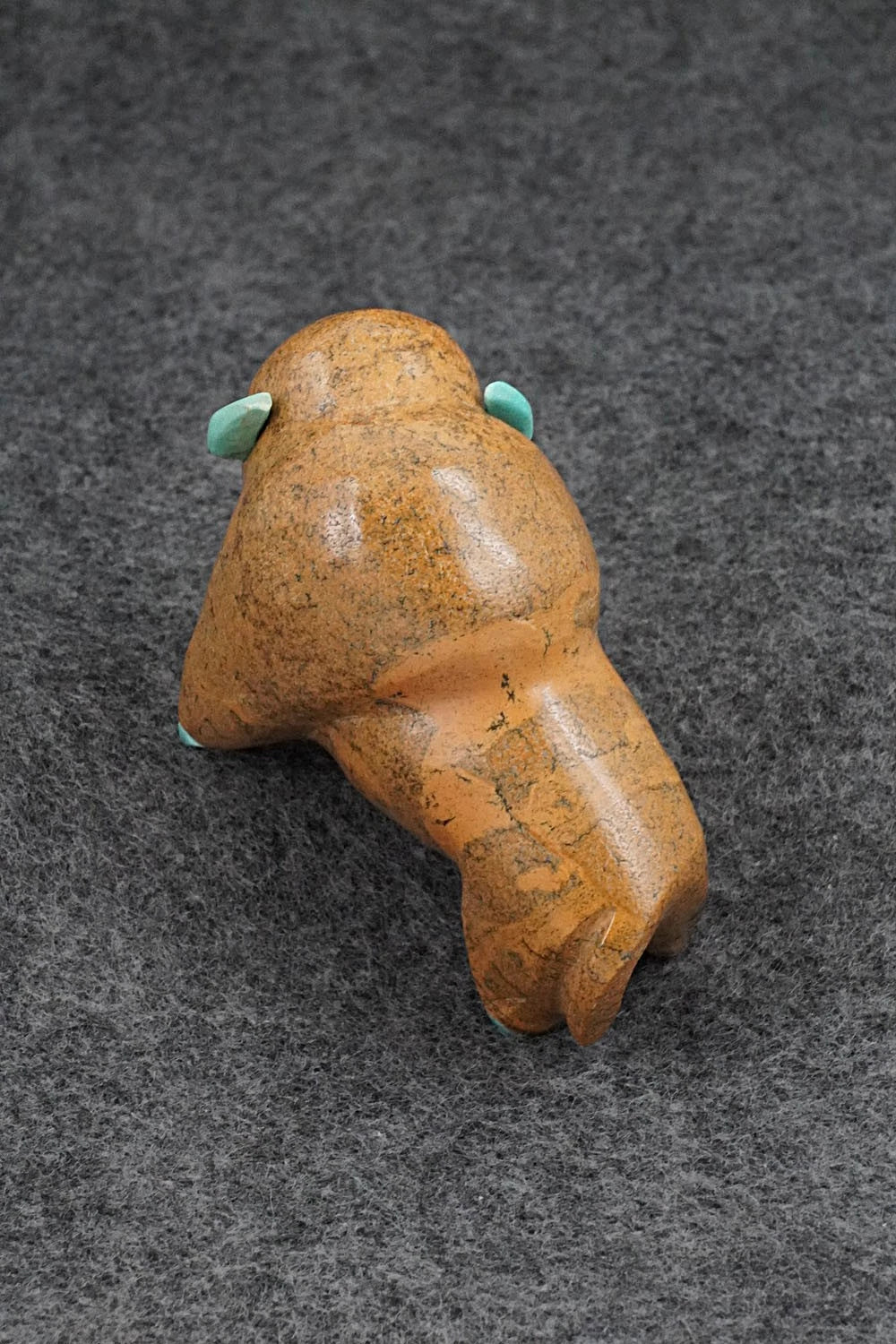Buffalo Zuni Fetish Carving - Enrike Leekya