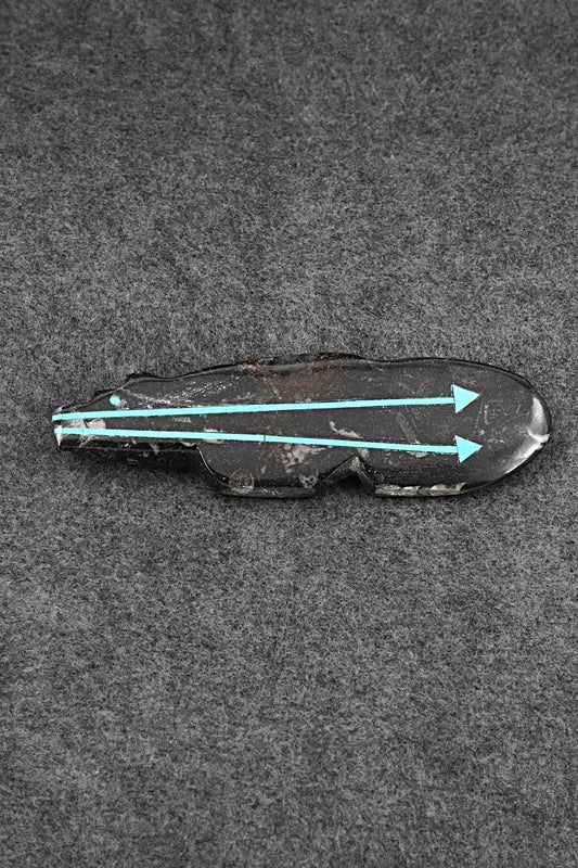 Bear Zuni Fetish Carving - Bernard Laiwakete