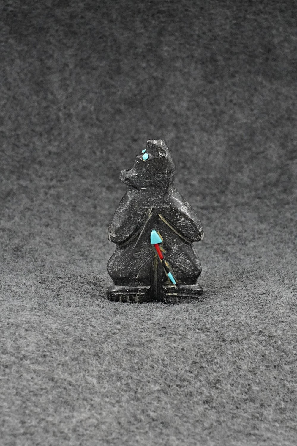 Bear Zuni Fetish Carving - Dannette Laate
