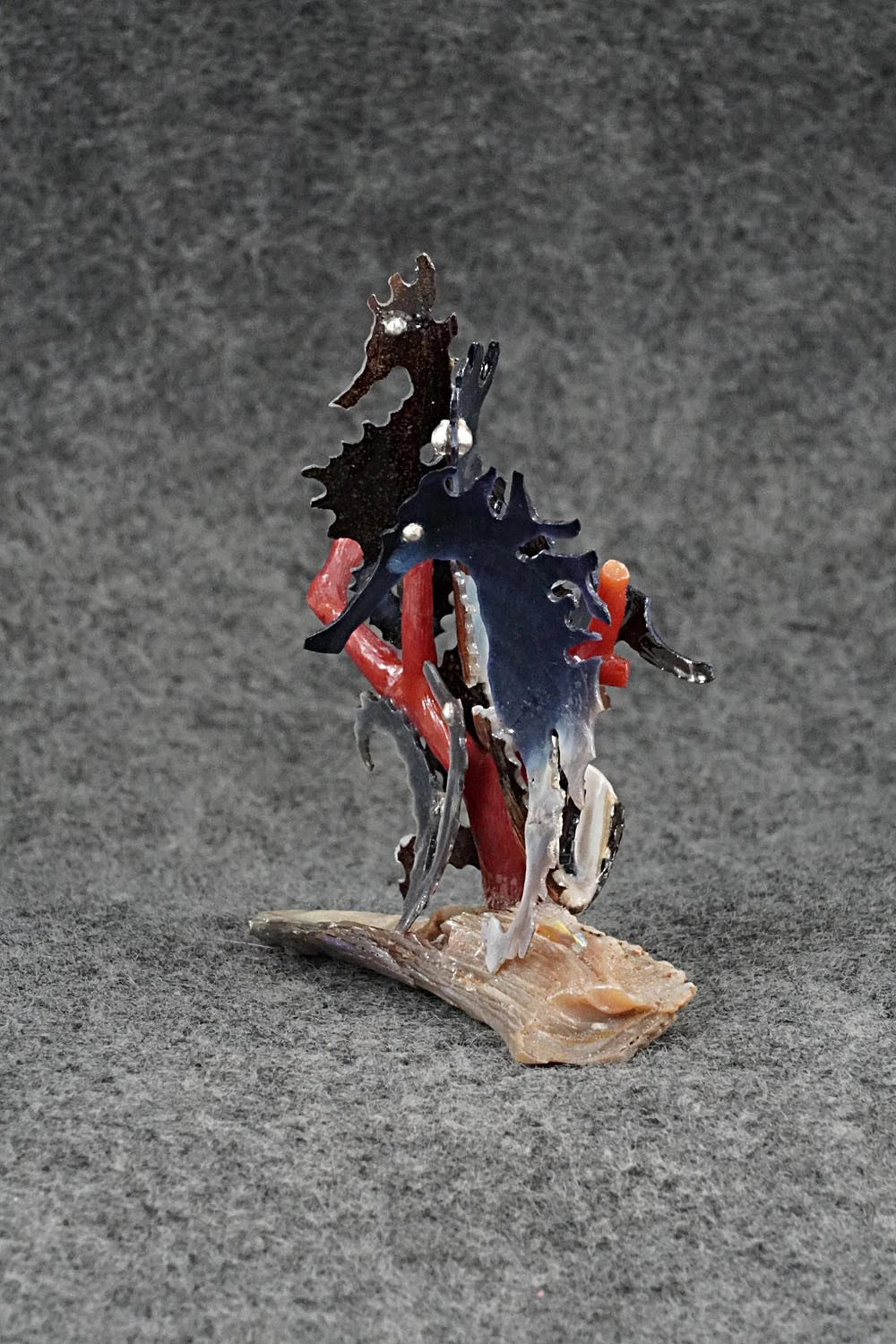Seahorse Zuni Fetish Carving - Ruben Najera