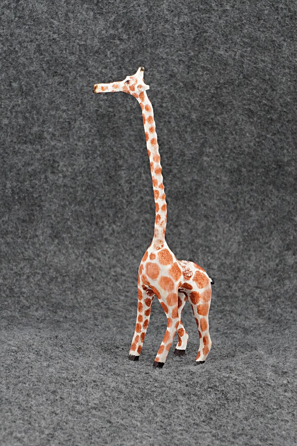 Giraffe Zuni Fetish Carving - Ruben Najera