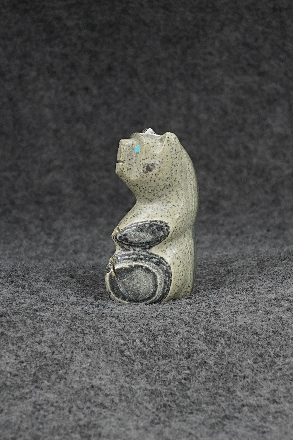Bear Zuni Fetish Carving - David Chavez