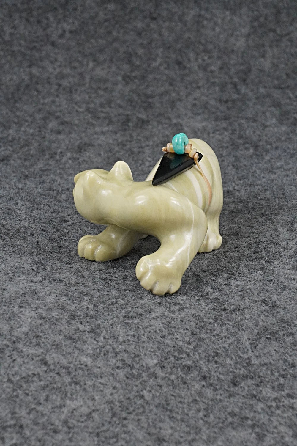 Mountain Lion Zuni Fetish Carving - Albert Eustace