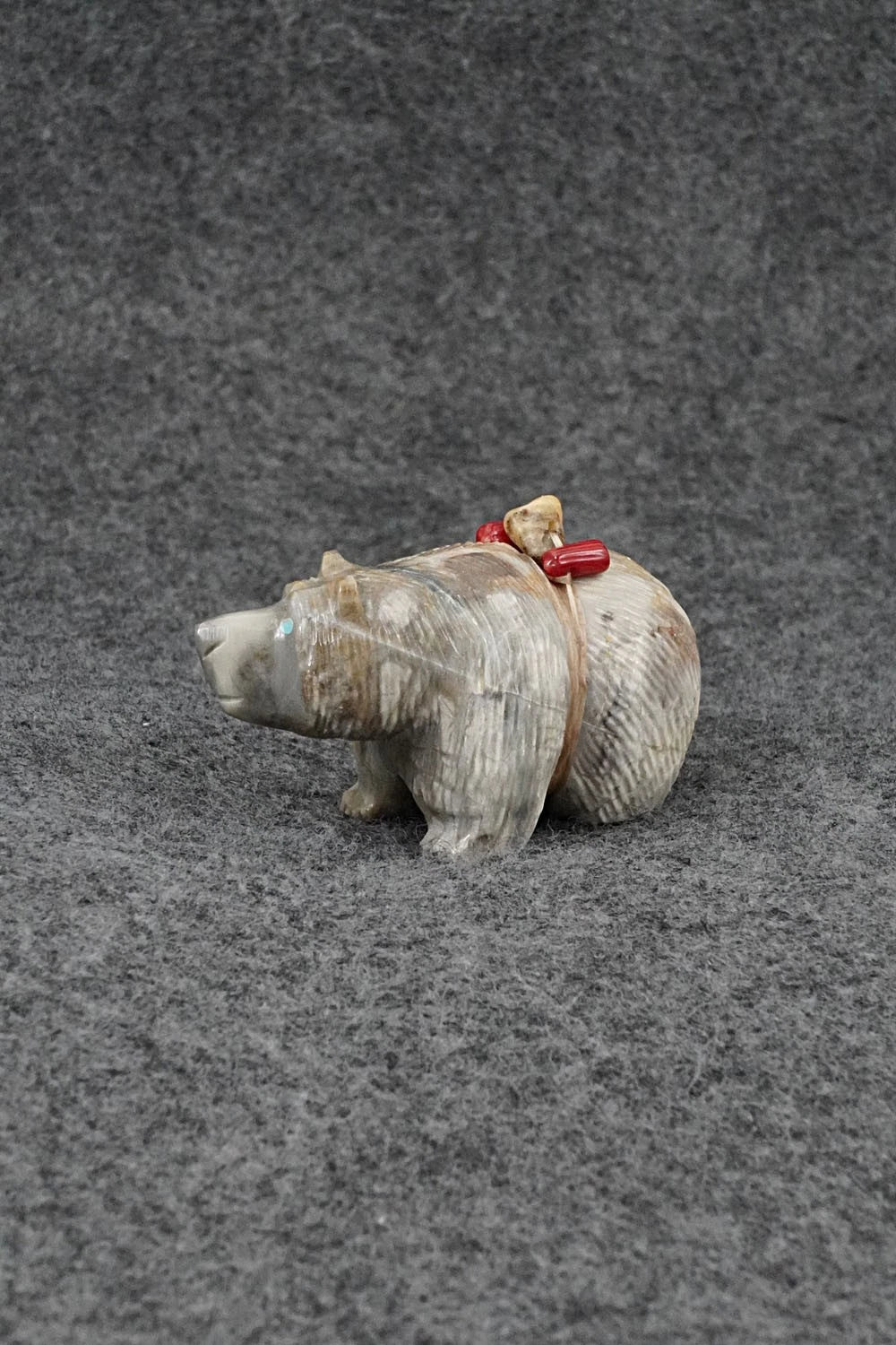 Bear Zuni Fetish Carving - Farlan & Paulette Quam