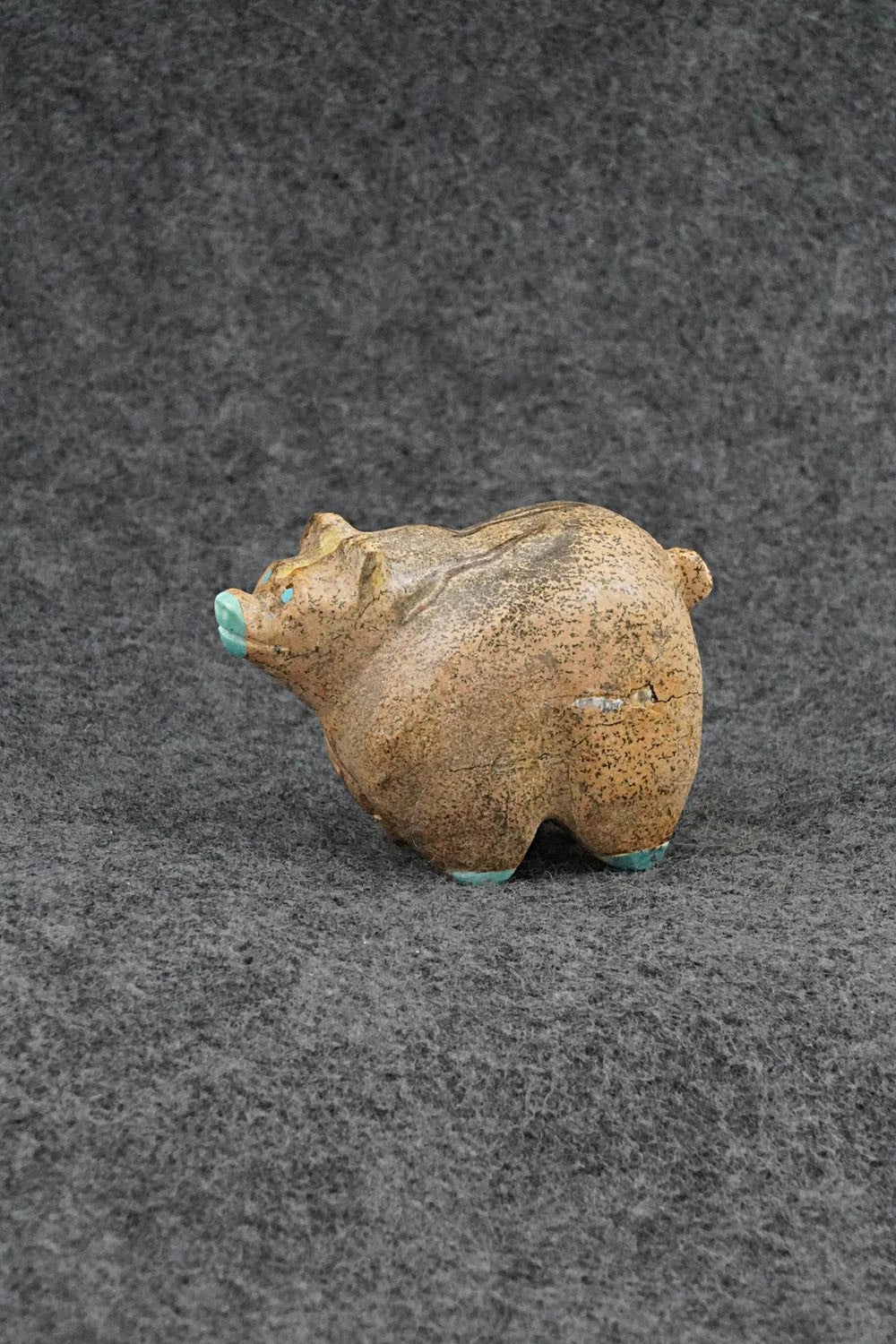 Pig Zuni Fetish Carving - Freddie Leekya