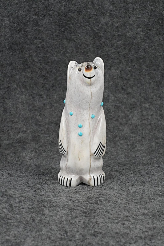 Bear Zuni Fetish Carving - Claudia Peina