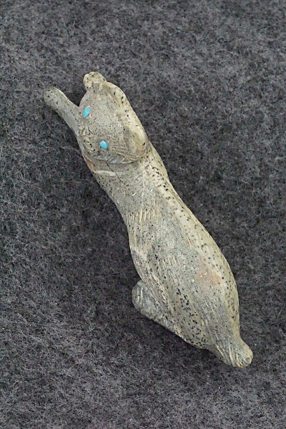 Bobcat Zuni Fetish Carving - Wilfred Cheama