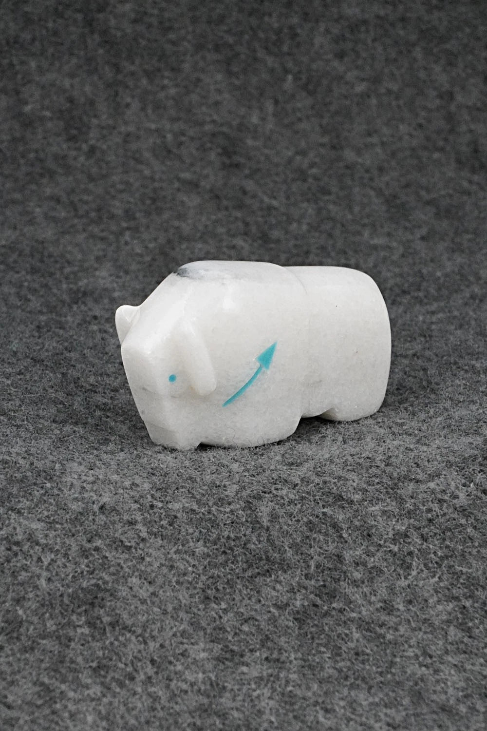 Buffalo Zuni Fetish Carving - Abby Quam Panteah