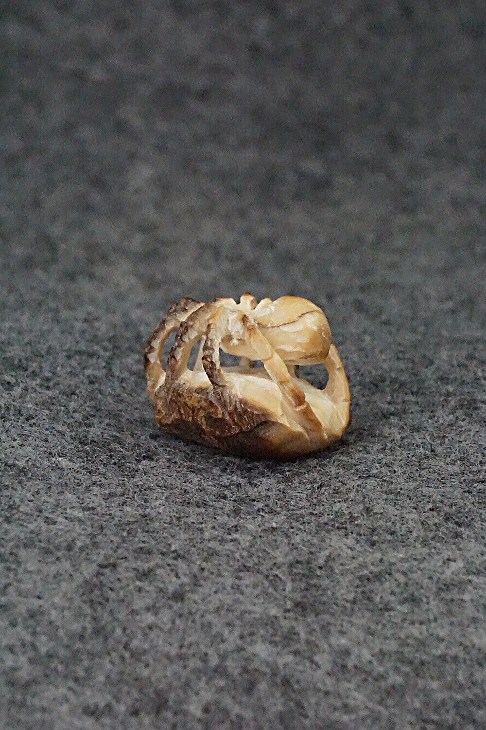 Mini Spider Zuni Fetish Carving - Lewis Malie Jr.